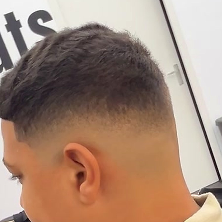 Taper fade kapsel geknipt bij Barbershop VIP Cuts